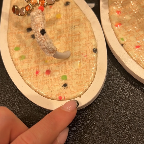 CHANEL White & Pink Tweed Thong Sandals - Picture 6 of 16